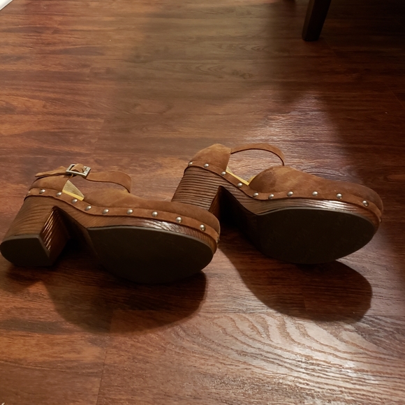 Retro Pump - Picture 4 of 5